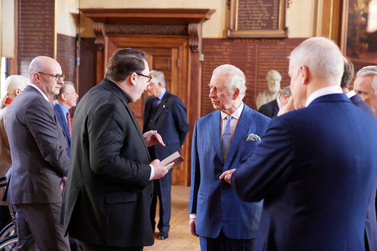 His Majesty the King visits Barts